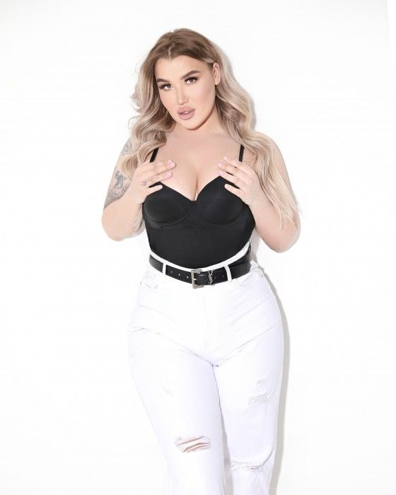 Индивидуалка Алиса ТРК Планета Фотография 